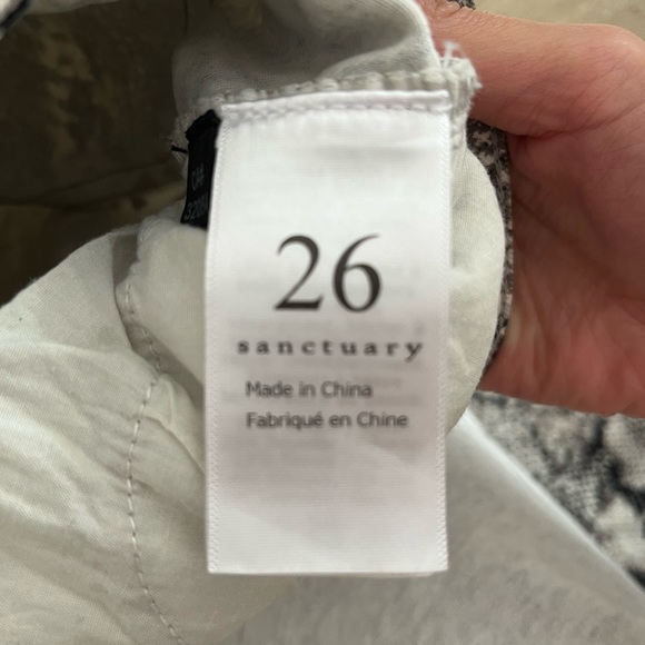 Brand: Sanctuary denim Size: 26 Style: Snake skin skinny jeans - Picture 5 of 5